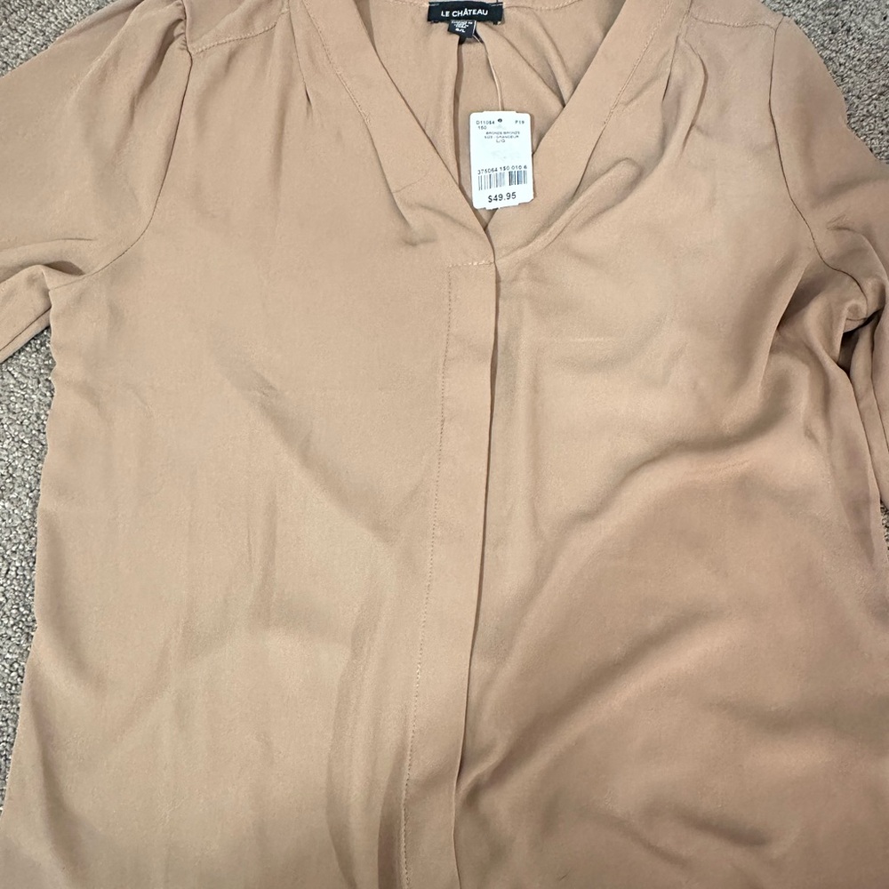 Le Chateau Tan V-Neck Blouse - Picture 3 of 4